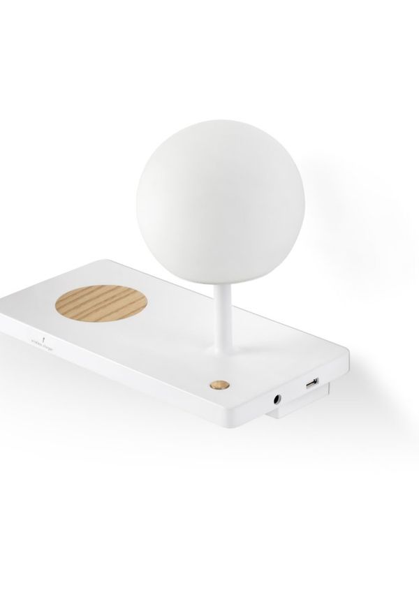 Smickrande aluminiumvägglampa 2025 från Faro Barcelona.