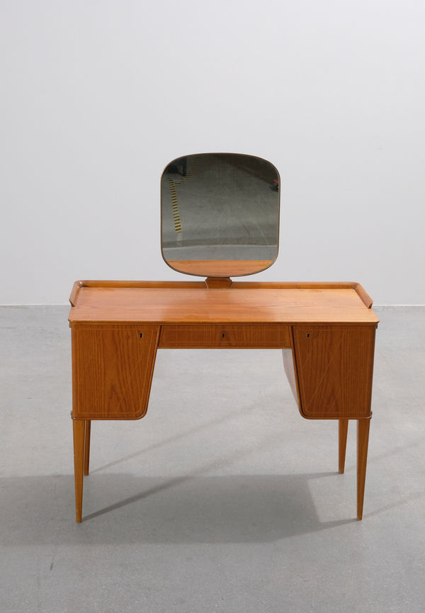 Elegant bord som passar bra vid många olika tillfällen.