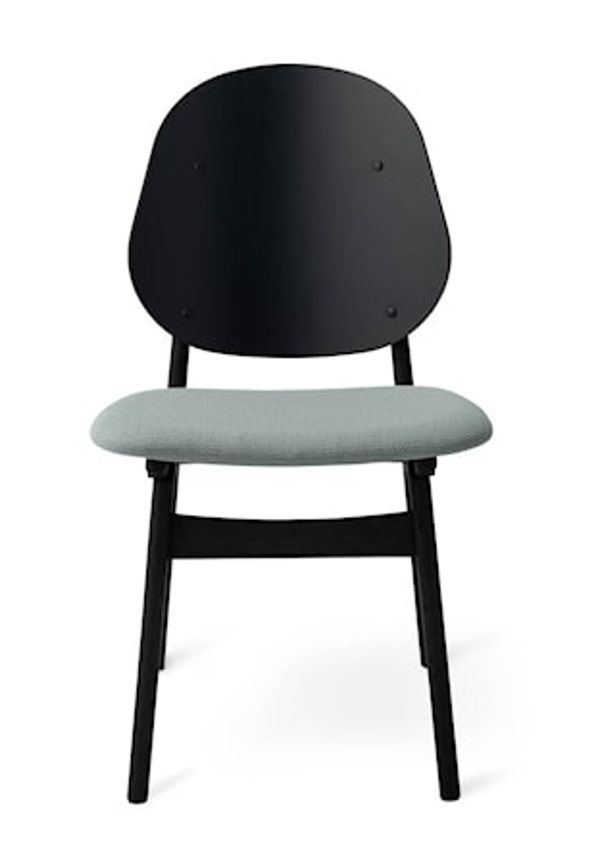 Jättesnygg stol 2025 från Warm Nordic.