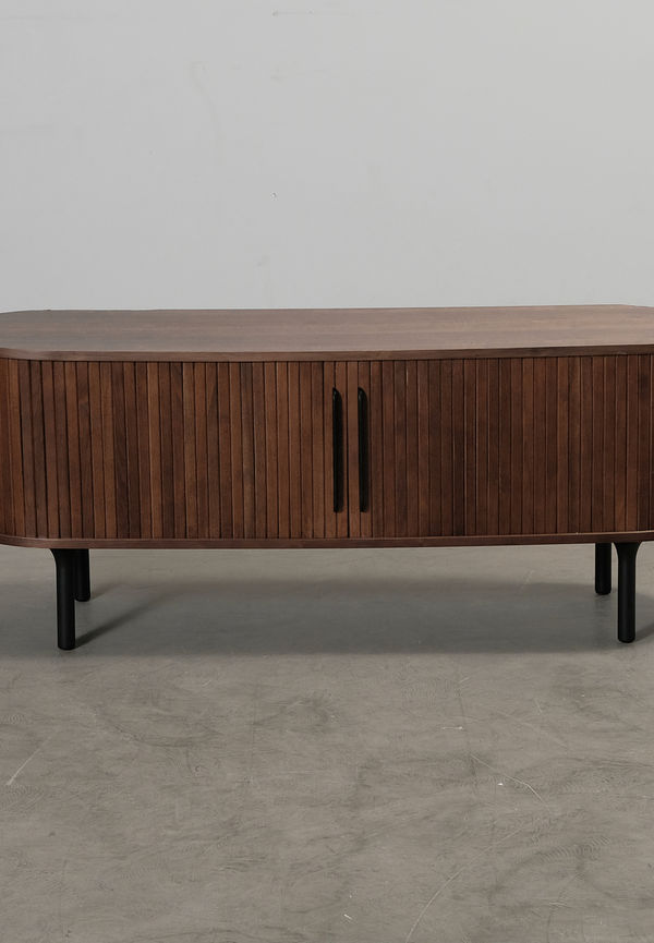 Exklusiv brun bänk 2025 från No brand.