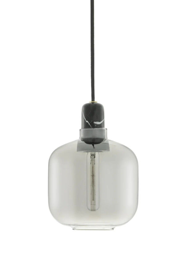 Grå Normann Copenhagen-taklampa i jättefin modell.