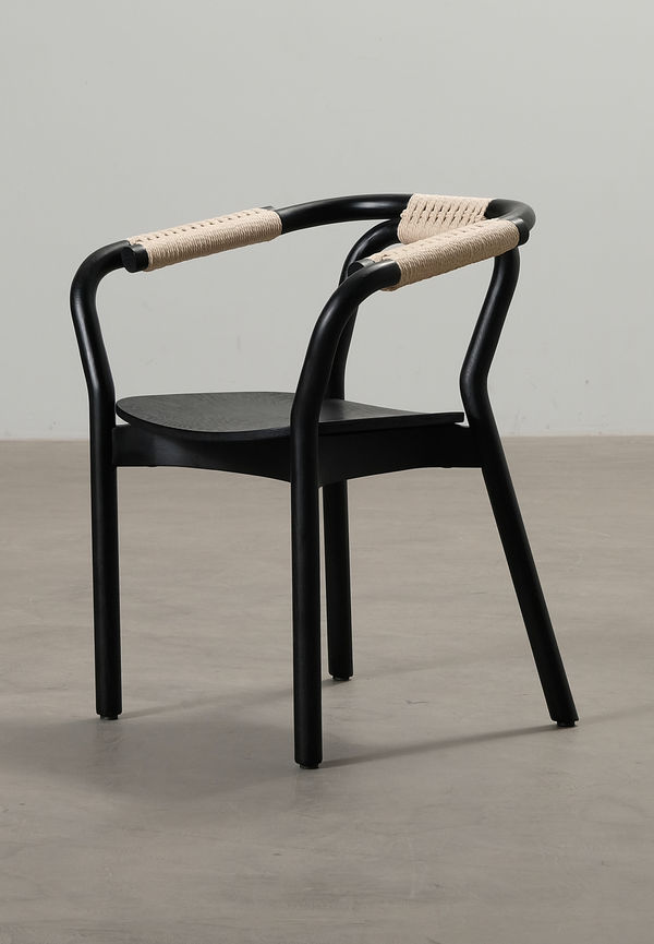 Klassisk stol 2025 från Normann Copenhagen.