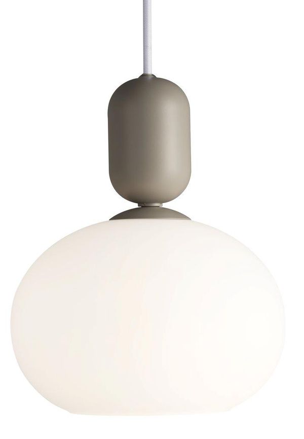 Riktigt fin Lampa som passar bra vid många olika tillfällen.