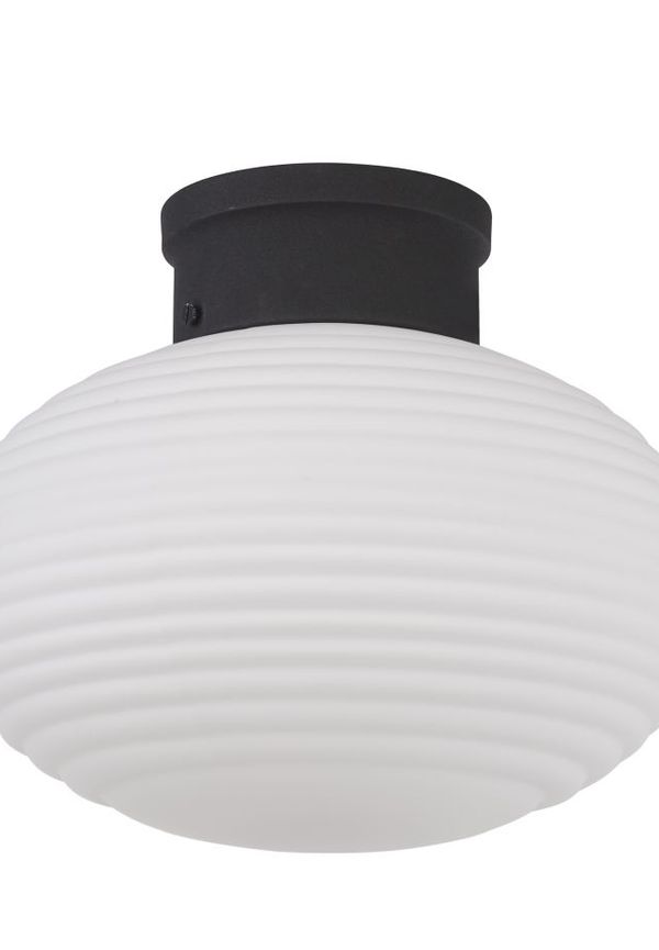 Jättesnygg lampa 2025 från Oriva.