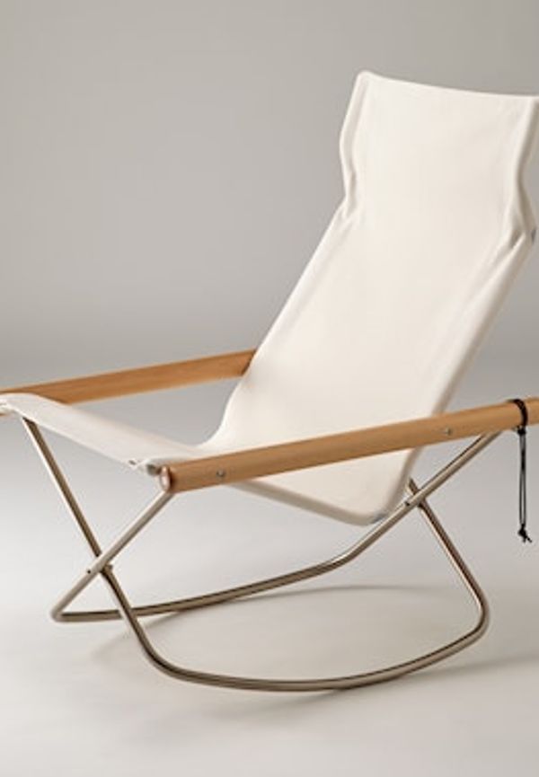 Vacker vit stol 2025 från NychairX.