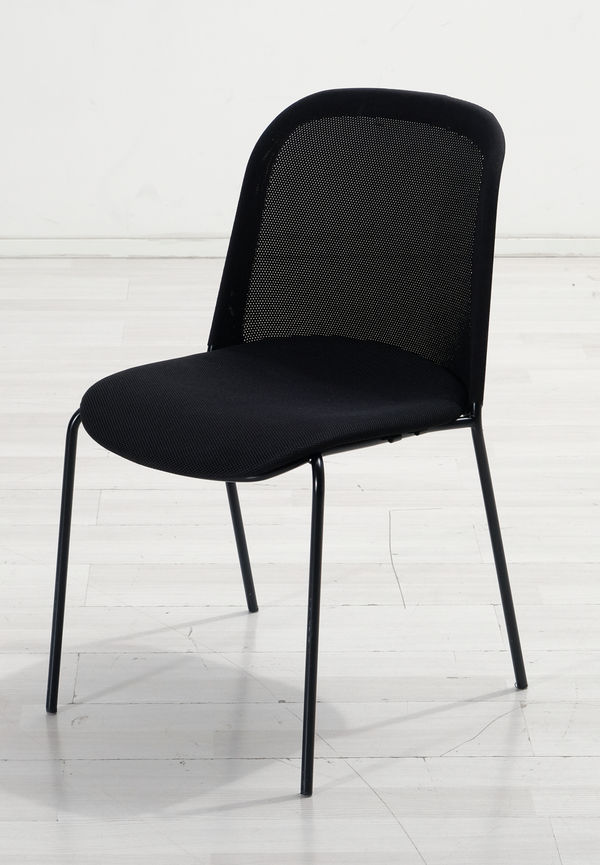 Ikonisk svart stol 2025 från Offecct.