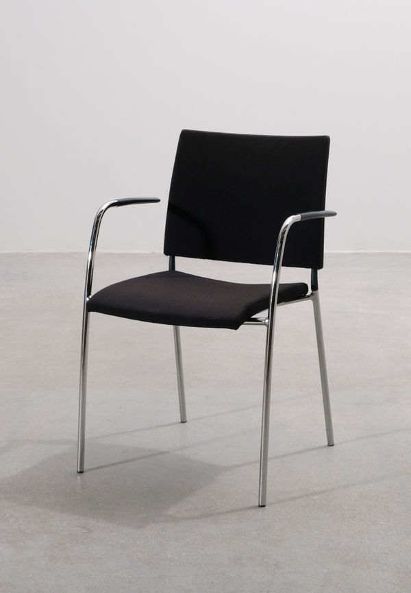 Vacker svart stol 2025 från Offecct.