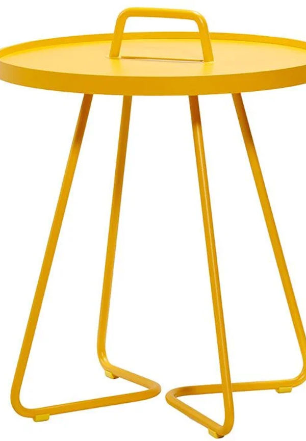 Mysig sidobord 2025 från Cane-Line.