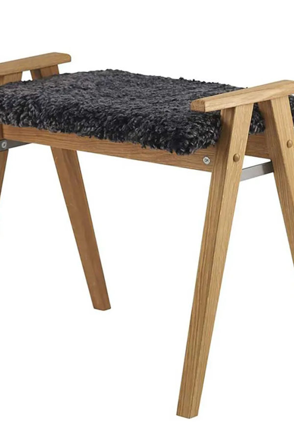 Härlig möbel i ek från Oscarssons Möbel.