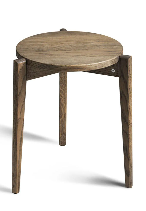 Smickrande möbel i ek från Oscarssons Möbel.