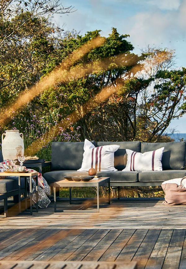 Riktigt snygg loungegrupp 2025 från Hillerstorp.