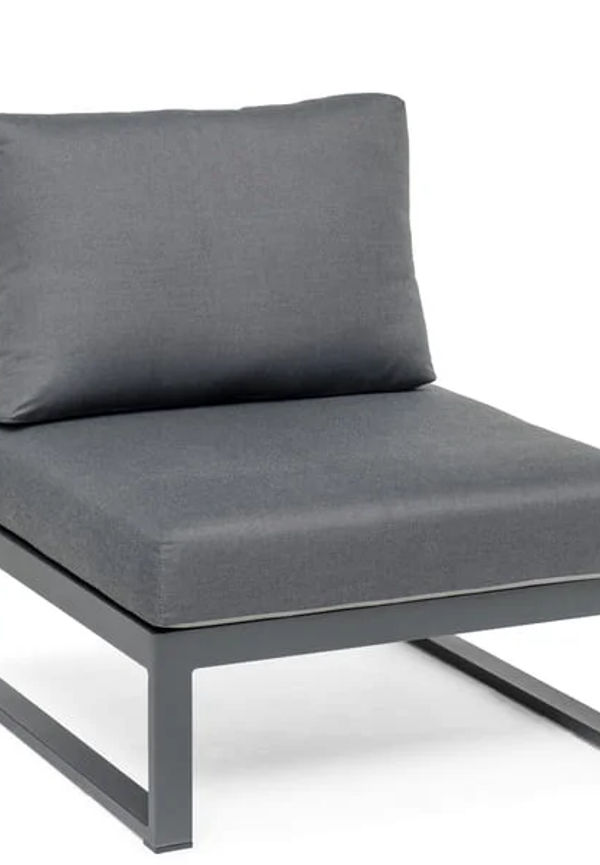 Skön aluminiummöbel i grått från Hillerstorp.