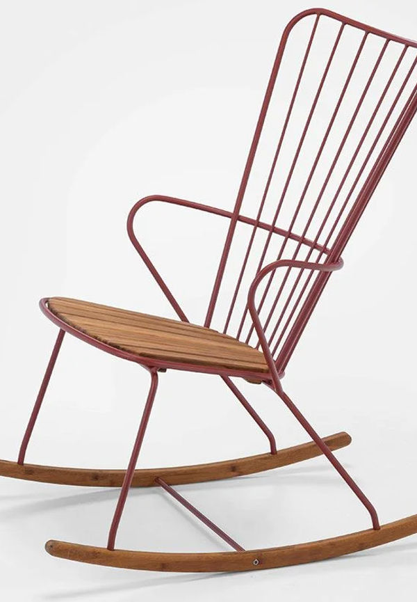 Riktigt snygg Stol som passar bra vid många olika tillfällen.