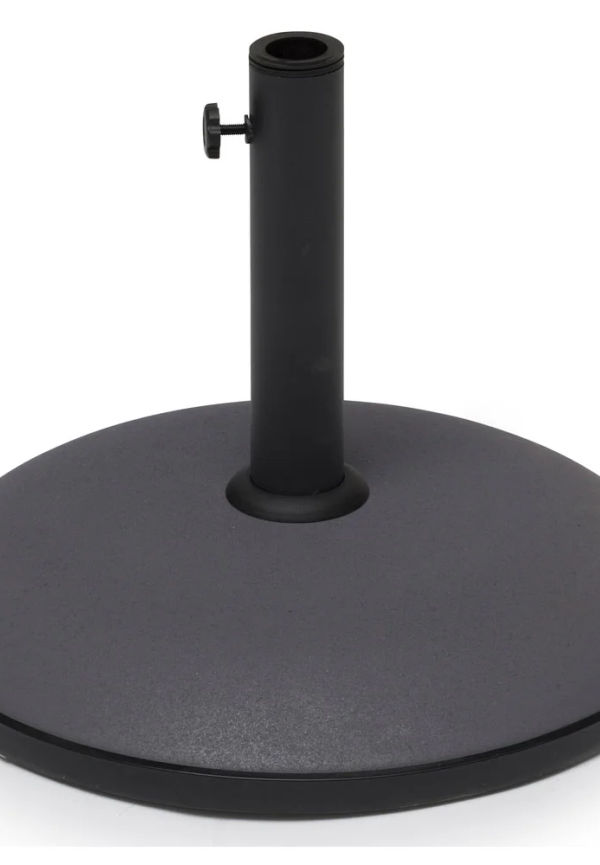 Klassisk utemöbel 2025 från Hillerstorp.