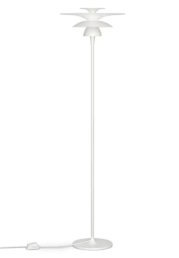 Fantastiskt fin Lampa som passar bra vid många olika tillfällen.