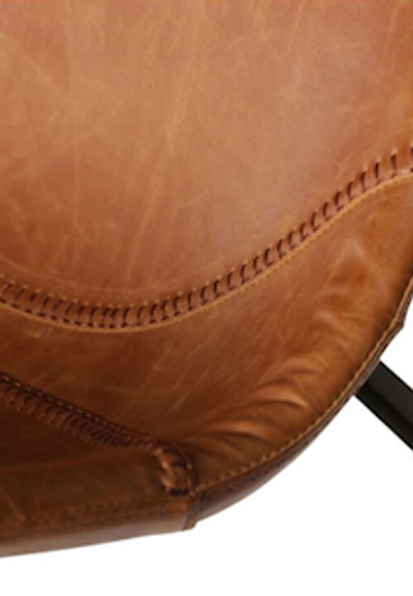 Jättefin barstol 2025 från Dan Form Denmark.