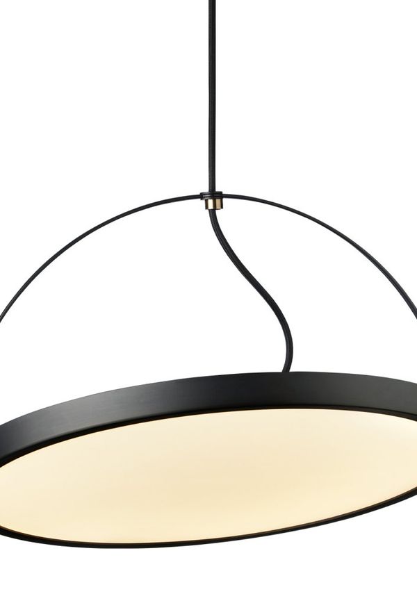 Elegant taklampa 2025 från Halo Design.