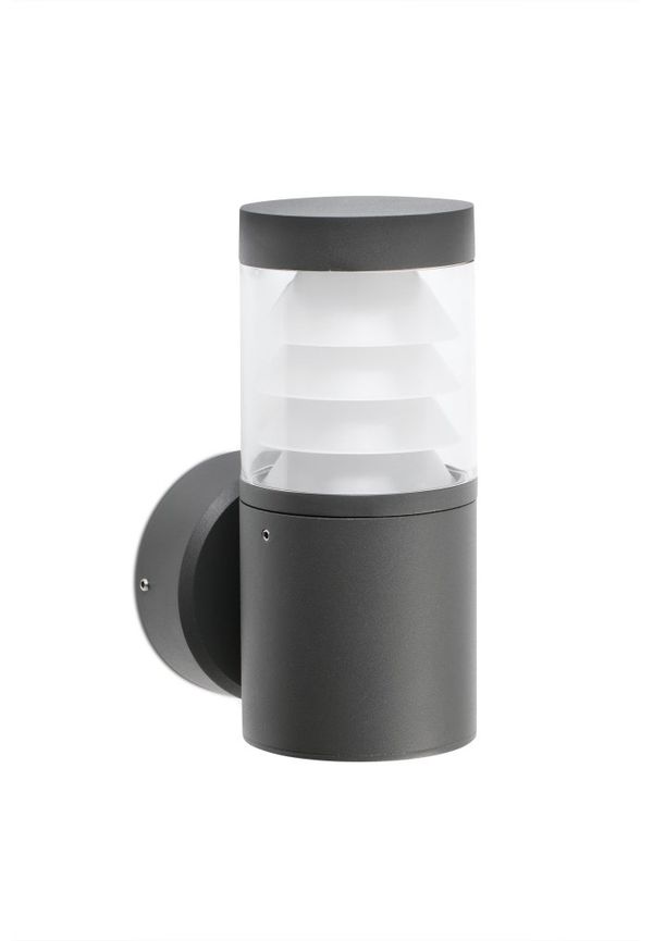 Elegant Lampa som passar bra vid många olika tillfällen.