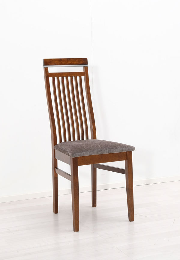 Cool brun stol 2025 från Pohjanmaan.