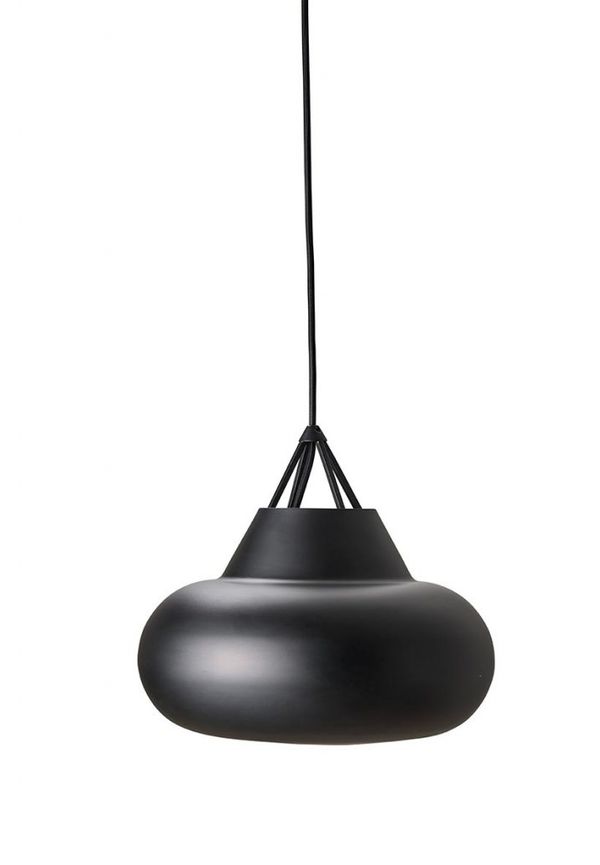 Dyberg Larsen taklampa som passar perfekt till sommaren 2025!