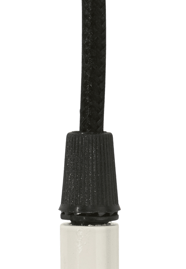 Benvit PR Home-fönsterlampa i ikonisk modell.