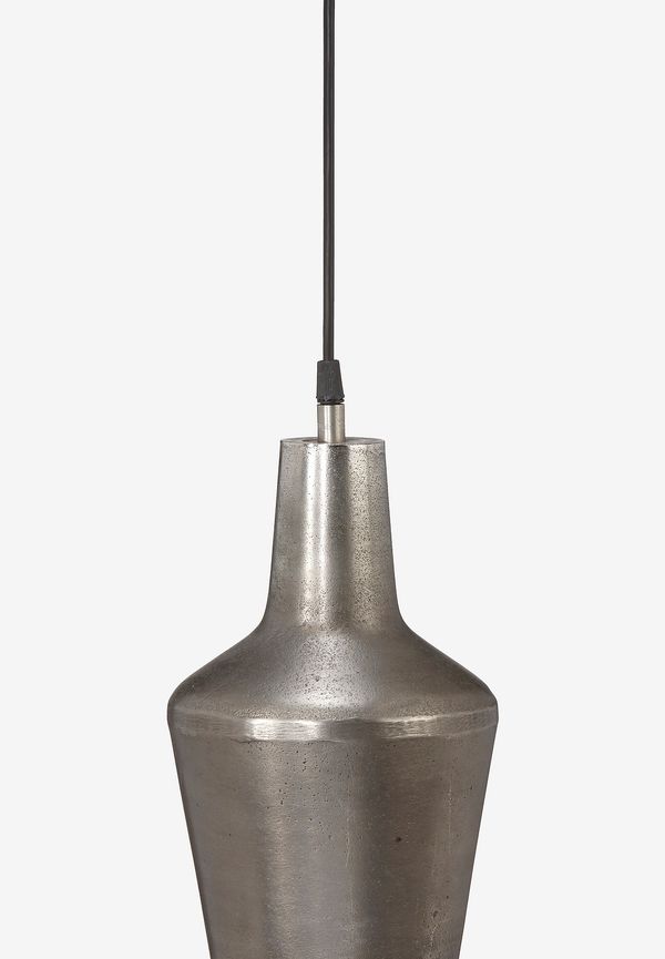 Riktigt snygg Lampa som passar bra vid många olika tillfällen.