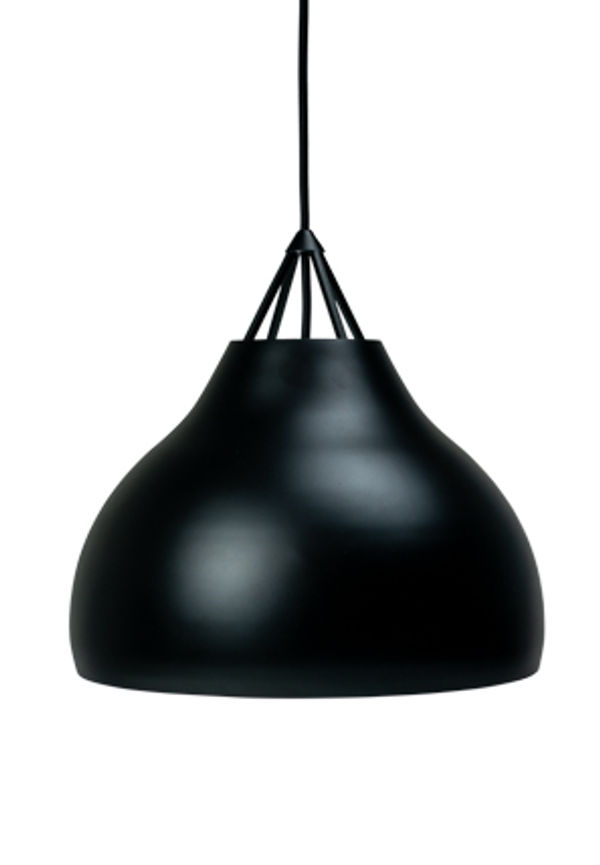 Komfortabel taklampa 2025 från Dyberg Larsen.