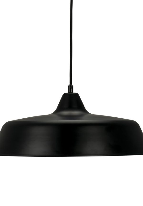 Dyberg Larsen taklampa som passar perfekt till sommaren 2025!