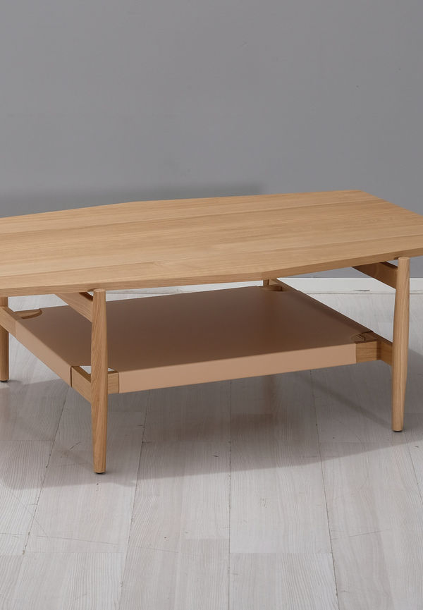 Riktigt snygg soffbord i ek 2025 från Design Within Reach.