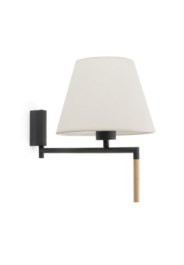 Fin Lampa som passar bra vid många olika tillfällen.