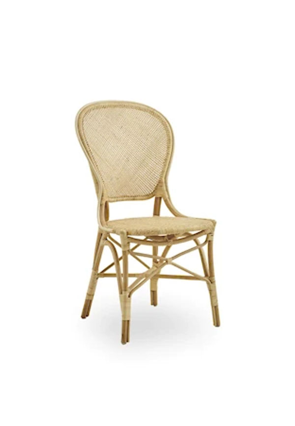 Härlig Stol som passar bra vid många olika tillfällen.