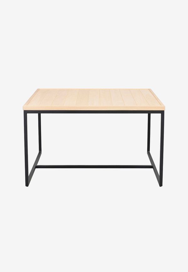 Riktigt snygg bord som passar bra vid många olika tillfällen.