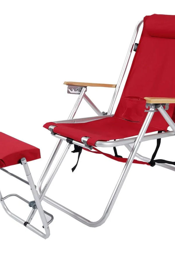 Jättefin stol i rött från Fritab.