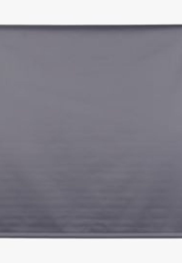 Grå Dekosol-rullgardin i stilriktig modell.