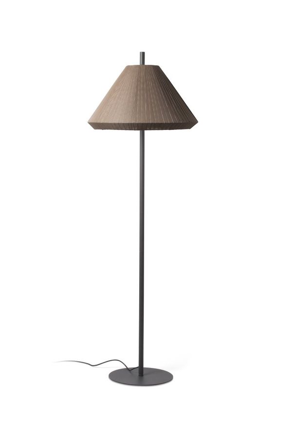 Jättefin aluminiumlampa 2025 från Faro Barcelona.