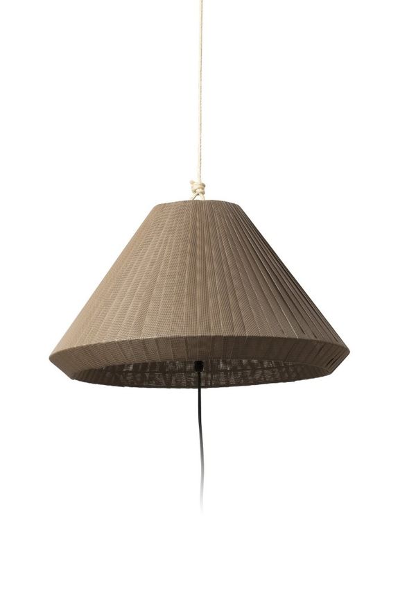 Fantastiskt fin taklampa 2025 från Faro Barcelona.