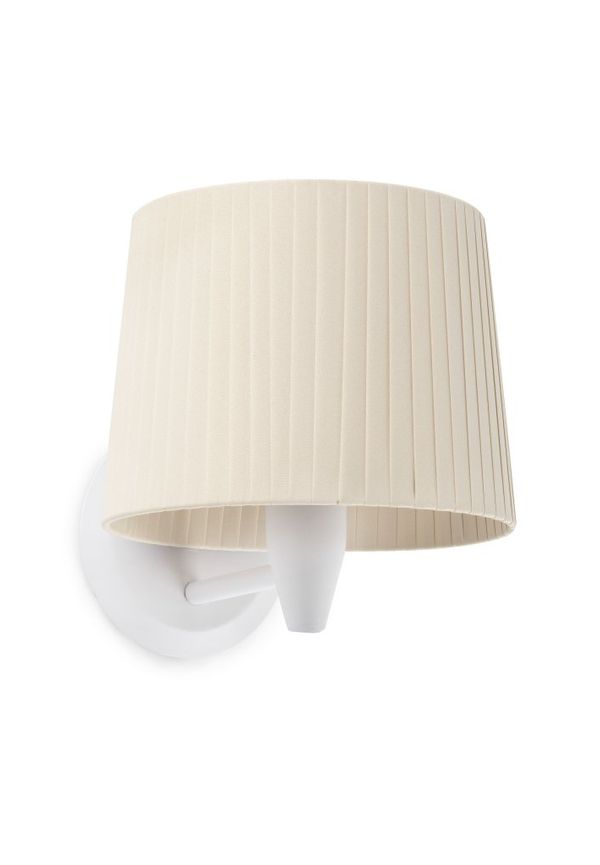 Riktigt fin vägglampa 2025 från Faro Barcelona.