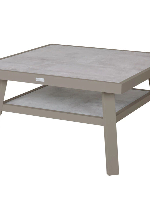 Fin bord som passar bra vid många olika tillfällen.