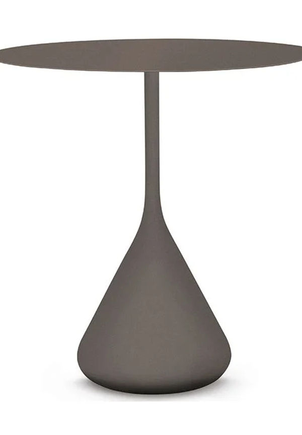 Mysig matbord i brunt från Dedon.