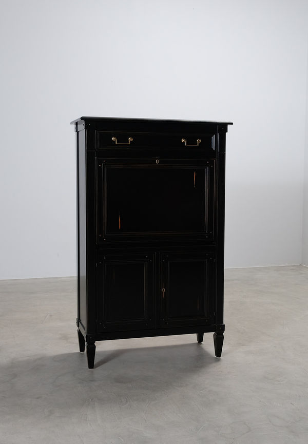 Ikonisk svart bord 2025 från Selva.