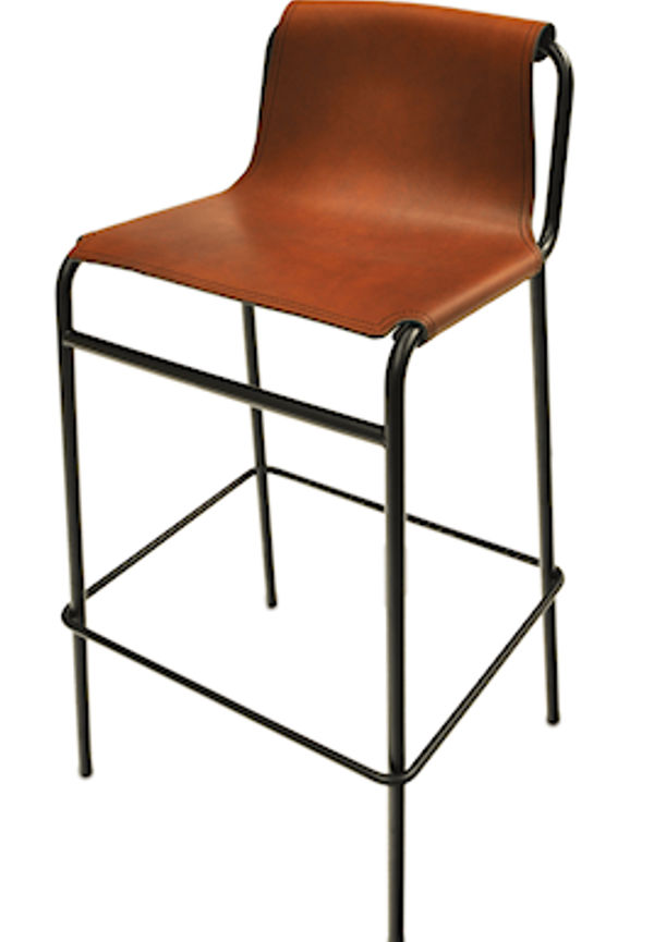 Komfortabel svart stol i läder från OX DENMARQ.