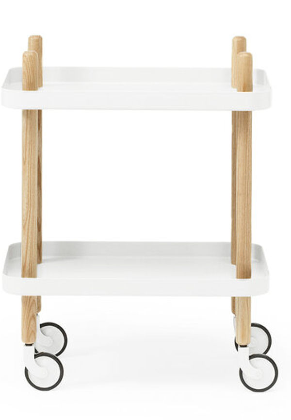 Flerfärgad Normann Copenhagen-tebord i moderiktig modell.