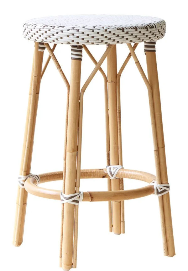 Otroligt fin barstol i vitt från Sika Design.