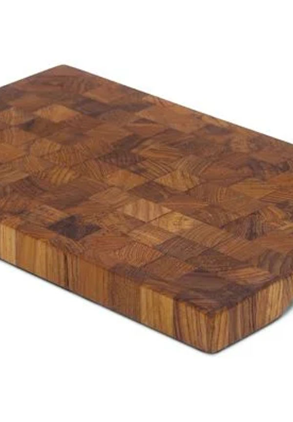 Komfortabel teakutemöbel 2024 från Skagerak.