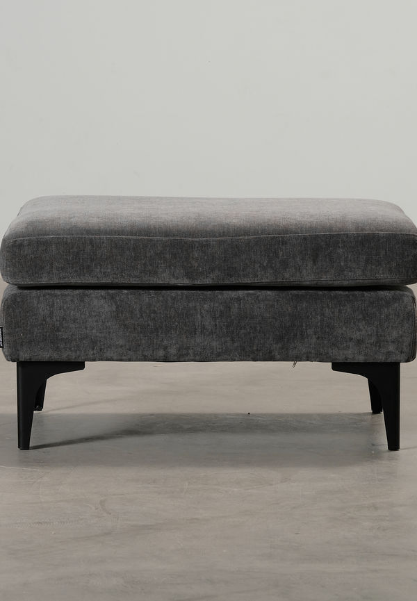 Stilriktig grå fotpall 2025 från Sofacompany.