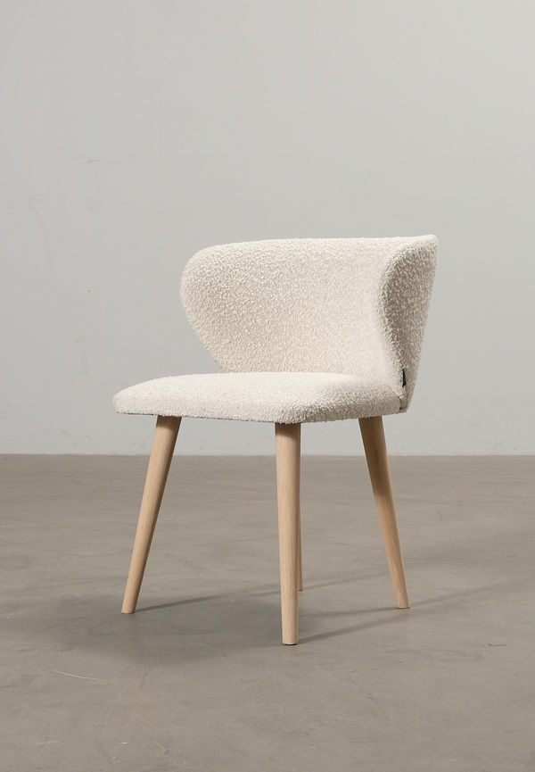 Härlig ekstol 2025 från Sofacompany.