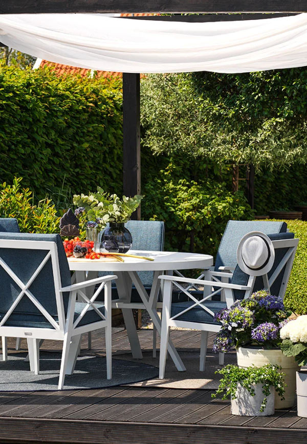 Riktigt snygg matgrupp i aluminium från Brafab.