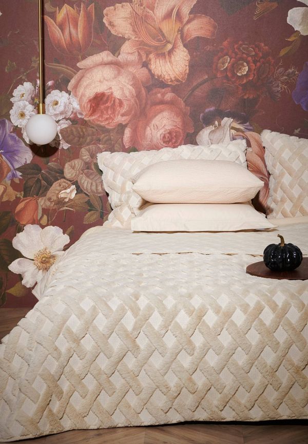 Fin bomullsenkelsäng 2025 från Staycation.