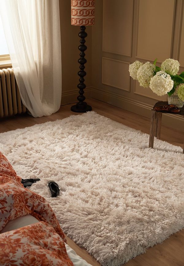 Jättesnygg halkskyddsmatta i vitt från Staycation.
