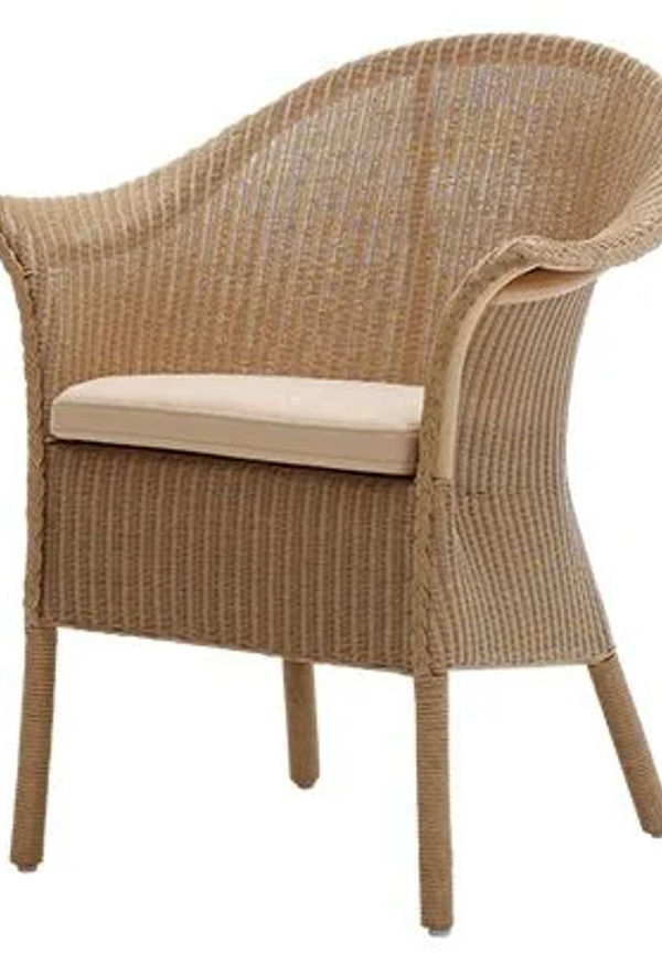 Riktigt fin Möbel som passar bra vid många olika tillfällen.